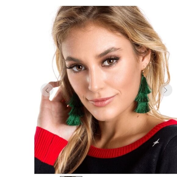 Tipsy Elves Green Tassle Christmas Tree Earrings - New in Package - Picture 3 of 3